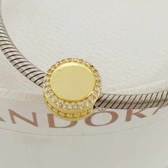 Pandora Engravable Mom Charm Gold-Plated - Picture 4 of 4